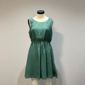 Green Dress with pleating